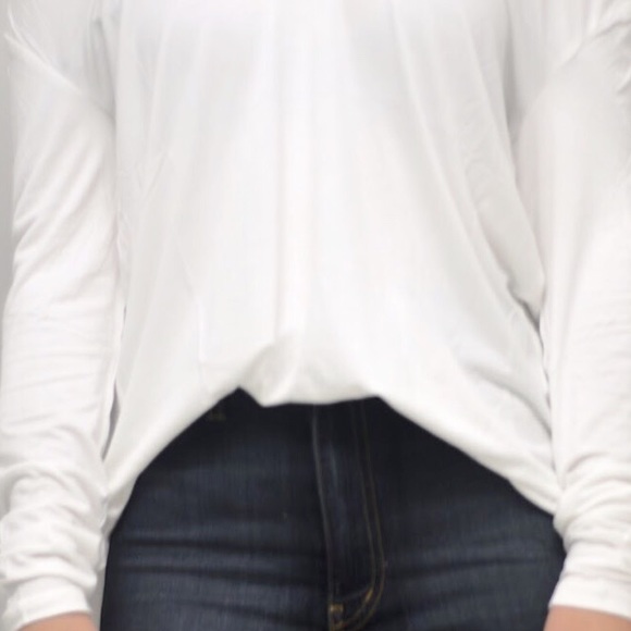 Sampson Simple V Neck - Picture 4 of 7